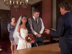 Couple starts fucking in front of the guests after wedding