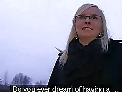 Blonde gets cunt creampie outdoor pov