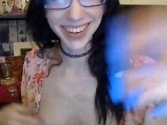 Nerdy Webcam Babe Masturbate her Pussy