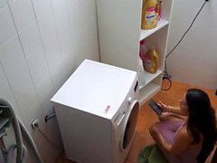 Horny Married Mom Fucks the Handyman on The Laundry Machine