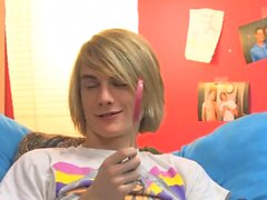 Hung emo twink Aidan Chase anal breeds blond Preston Andrews