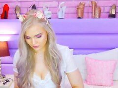 Sexy Blonde Gets Naughty on Cam