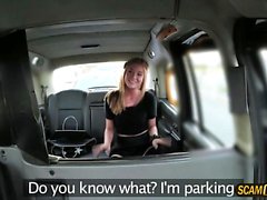 Blonde petite pays sex for the taxi ride