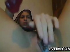 Arab Teen Cam Girl Masturbates