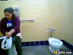 Fat Latina Recorded Taking A Huge Crap