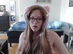 Gamer girl shows off her cosplay and rides her dildo