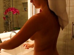 Sydney PaigeXXX - In Bath For You