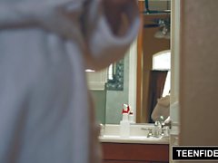 TEENFIDELITY - Hot Teen Kylie Quinn Gets Her Pussy Massaged