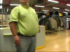 Fat Seller Of Superstore