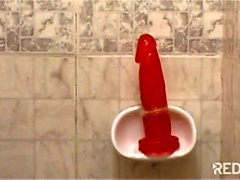 mature masturbates while taking a bath