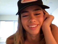 Carolina Samani Nip Slip Livestream Video Leaked